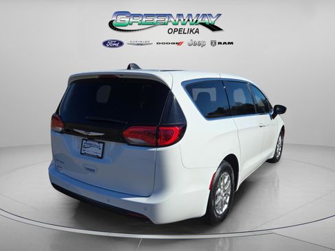 New 2026 Chrysler Voyager LX image 13