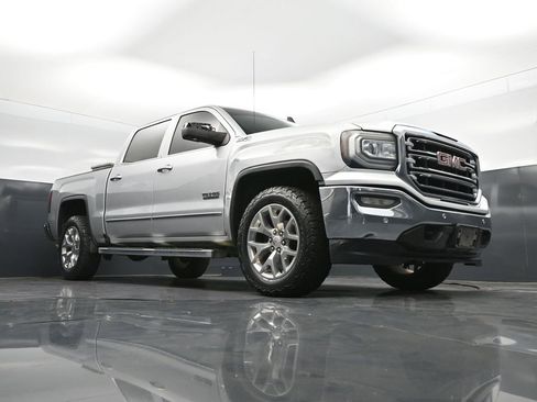 Used 2018 GMC Sierra 1500 SLT w/ Texas SLT Premium Package AWD/4WD image 46