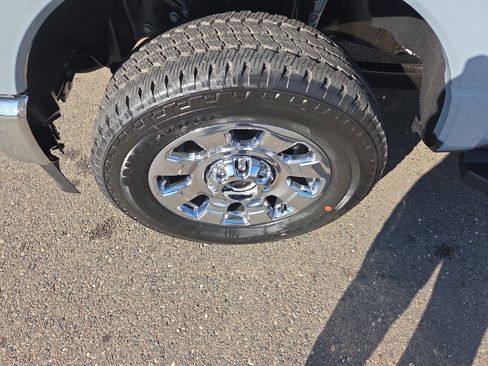 New 2026 Ford F250 Lariat w/ Lariat Premium Package image 9