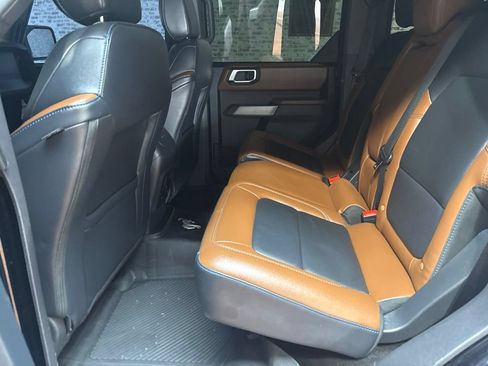 Used 2023 Ford Bronco Outer Banks AWD/4WD image 13