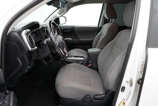 Used 2019 Toyota Tacoma SR5 AWD/4WD image 11