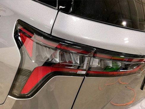 Used 2026 Chevrolet Equinox ACTIV w/ Convenience Package III image 30