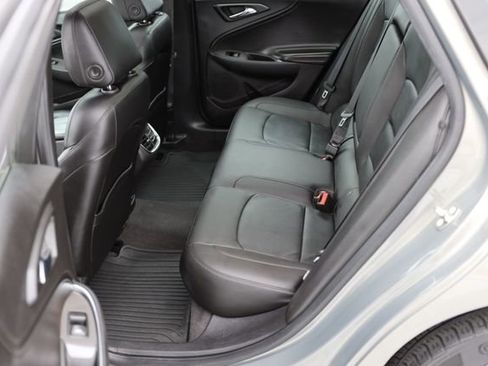 Used 2018 Chevrolet Malibu LT w/ Leather Package FWD image 39