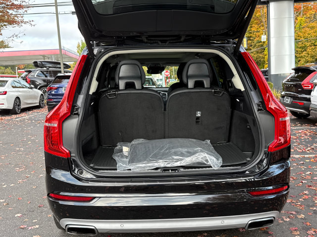 Used 2021 Volvo XC90 T6 Momentum w/ Climate Package AWD/4WD image 25