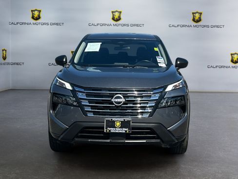 Used 2025 Nissan Rogue SV FWD image 8