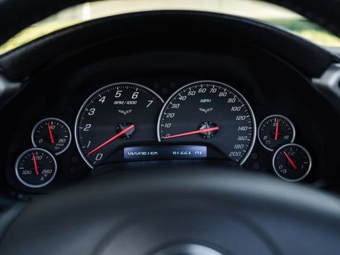 Used 2006 Chevrolet Corvette Convertible w/ Preferred Equipment Group image 7