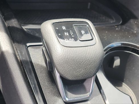 Used 2023 Nissan Rogue S AWD/4WD image 14