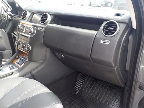 Used 2016 Land Rover LR4 HSE Silver Edition image 30