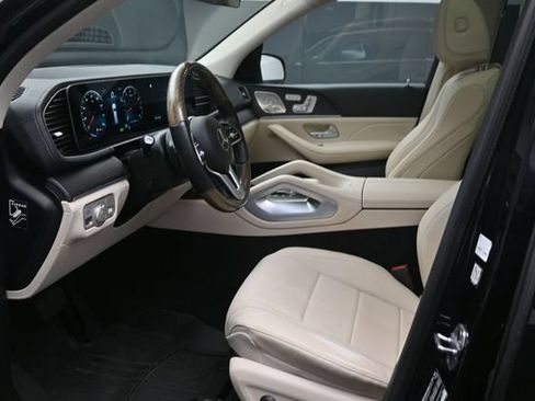 Used 2021 Mercedes-Benz GLS 450 4MATIC image 17