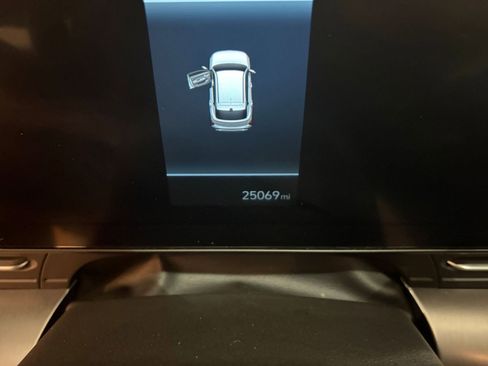 Used 2025 Hyundai Kona SEL image 40