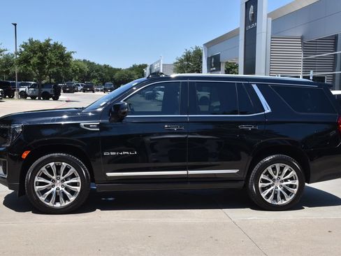 Used 2023 GMC Yukon Denali w/ LPO, Floor Liner Package AWD/4WD image 12