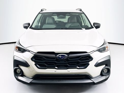 Used 2024 Subaru Crosstrek 2.0i Premium AWD/4WD image 2