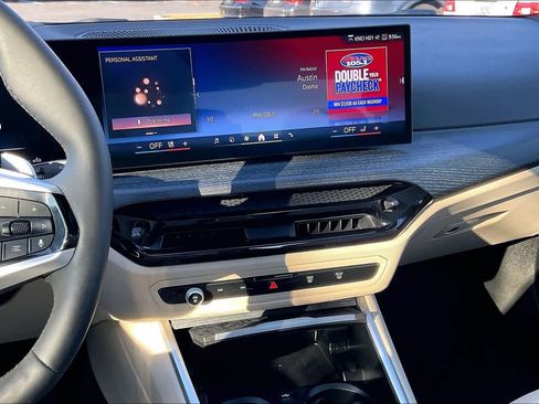 Used 2025 BMW 330i Sedan w/ Premium Package image 9