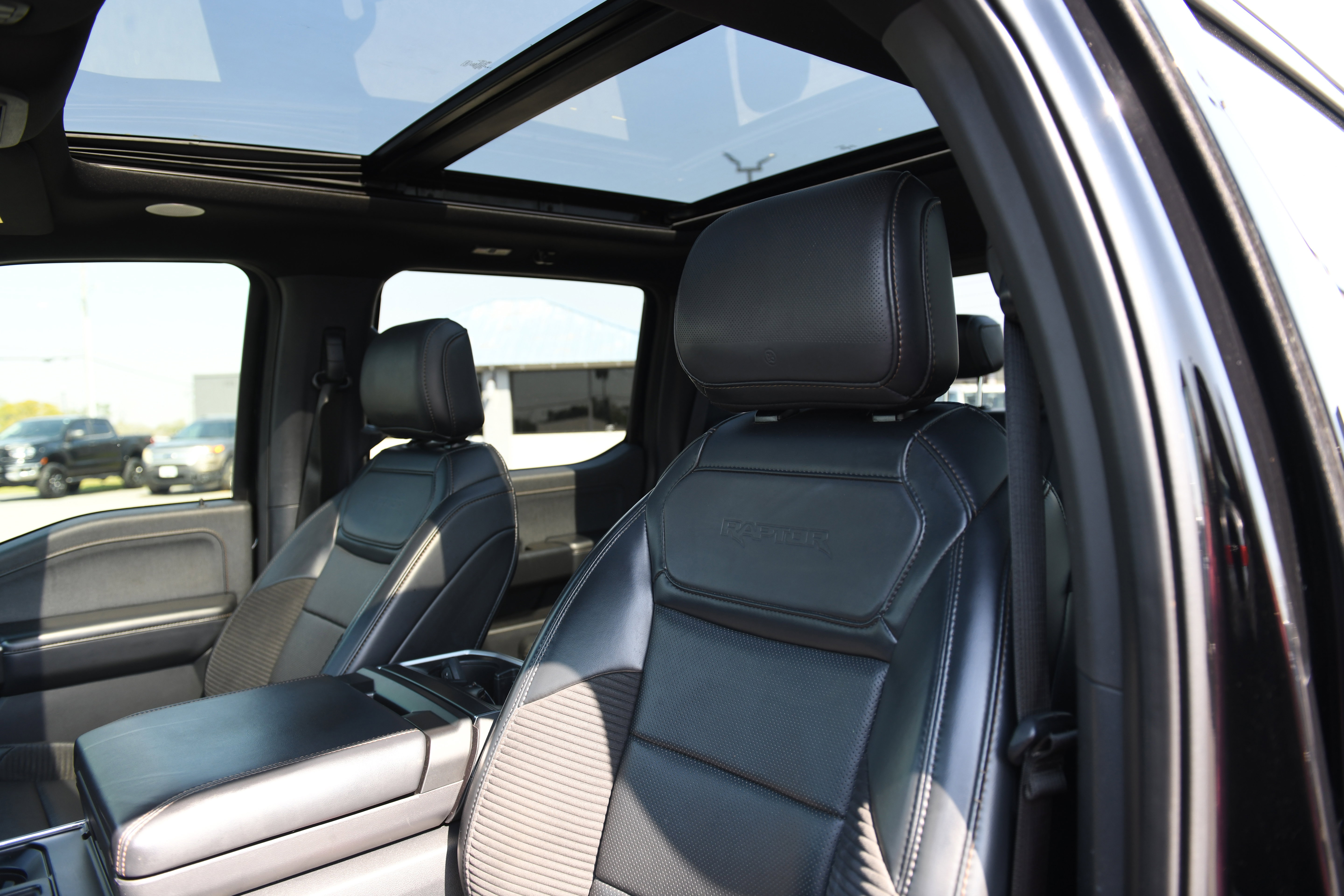Used 2023 Ford F150 Raptor AWD/4WD image 15