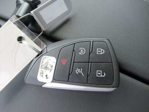 Used 2023 Buick Envision Avenir FWD image 31