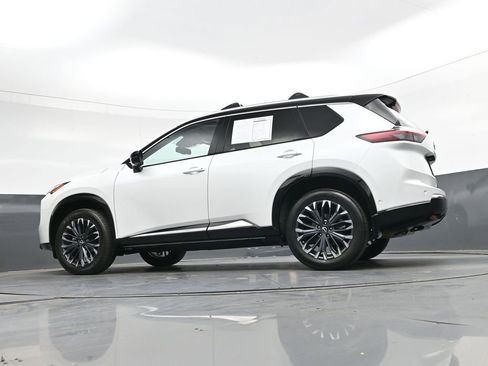 Used 2025 Nissan Rogue Platinum w/ Platinum Premium Package AWD/4WD image 42