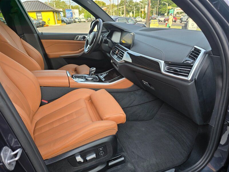 Used 2021 BMW X5 xDrive40i w/ Premium Package AWD/4WD image 16