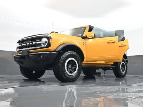 Used 2022 Ford Bronco Outer Banks w/ Sasquatch Package AWD/4WD image 33