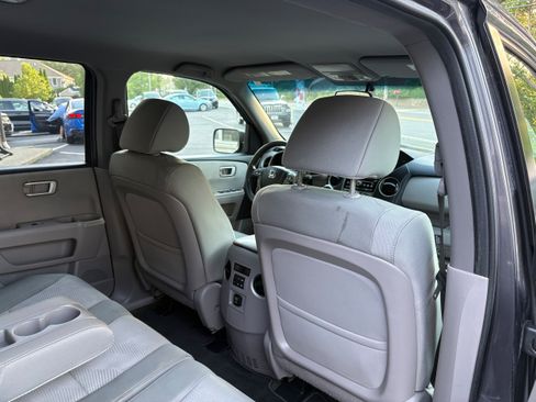 Used 2015 Honda Pilot LX image 24
