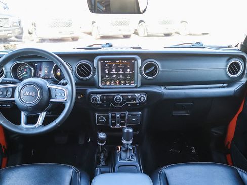 Used 2023 Jeep Wrangler Unlimited Sahara AWD/4WD image 12