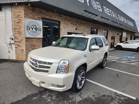 Used 2012 Cadillac Escalade Premium image 1