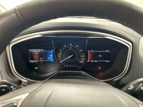 Used 2016 Ford Fusion SE image 13