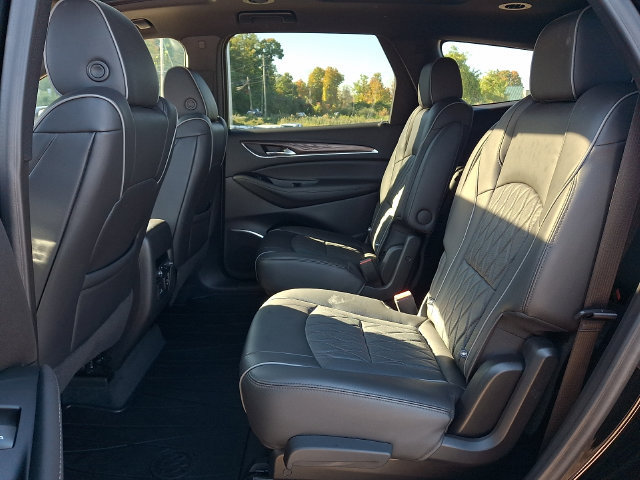 Used 2023 Buick Enclave Avenir w/ Trailering Package, 5000 lbs. AWD/4WD image 18