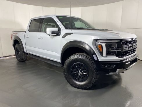 Used 2025 Ford F150 Raptor AWD/4WD image 4