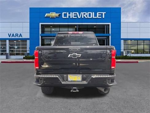 Used 2025 Chevrolet Silverado 2500 LT w/ Trail Boss Package AWD/4WD image 4