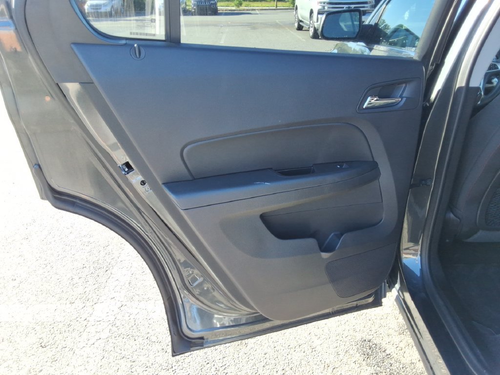 Certified 2017 Chevrolet Equinox LT w/ Convenience Package FWD image 17
