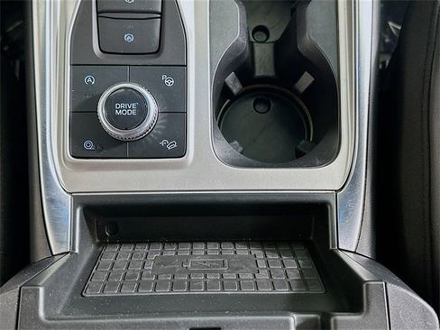 Used 2020 Ford Explorer Platinum w/ Premium Technology Package image 21