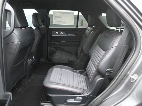 New 2026 Ford Explorer ST-Line w/ ST-Line Street Pack image 2