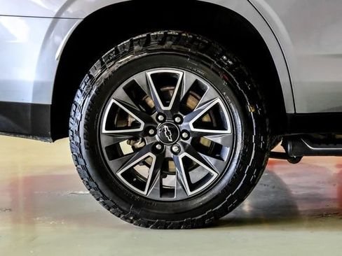 Used 2024 Chevrolet Tahoe Z71 AWD/4WD image 52