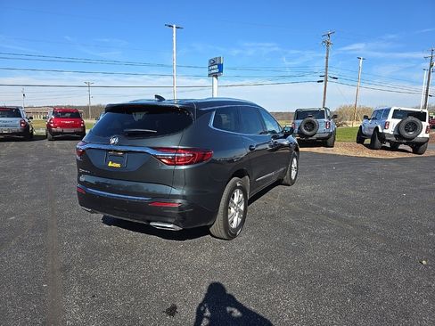 Used 2021 Buick Enclave Essence image 7