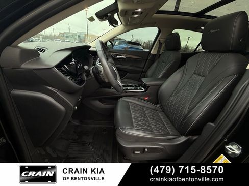 Used 2022 Buick Envision Avenir w/ Technology Package II FWD image 22
