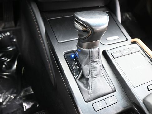 Used 2022 Lexus ES 300h w/ Premium Package image 22