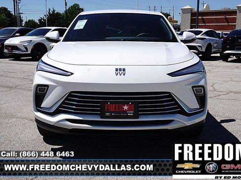 New 2026 Buick Envista Preferred FWD image 2