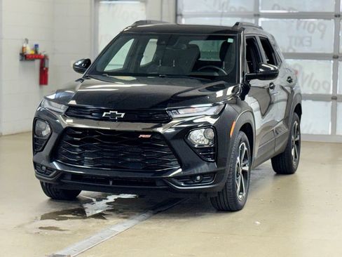 Used 2022 Chevrolet TrailBlazer RS w/ Convenience Package FWD image 3