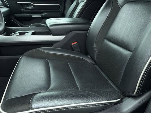 Used 2025 RAM 1500 Laramie image 10