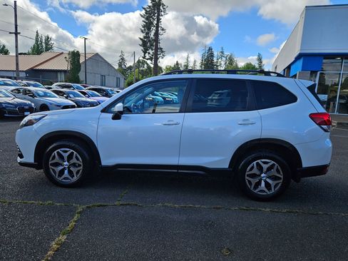 Used 2022 Subaru Forester Premium w/ Popular Package #1 AWD/4WD image 2