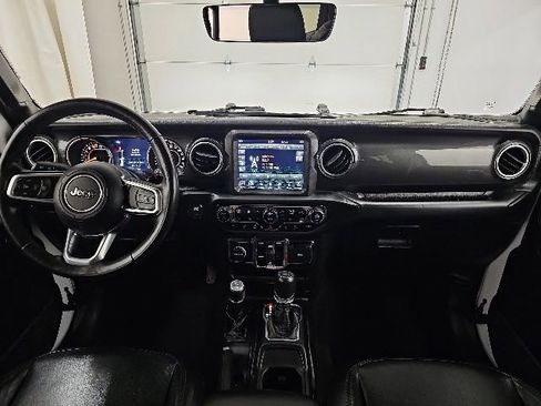 Used 2020 Jeep Wrangler Unlimited Sahara AWD/4WD image 30