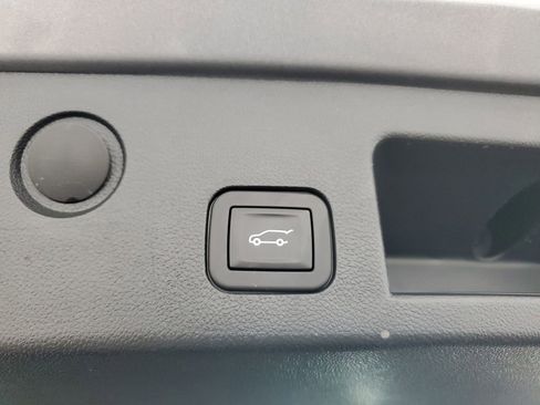 Used 2025 Chevrolet Equinox ACTIV image 35