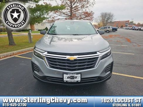 Used 2023 Chevrolet Equinox LS image 2