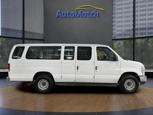 Used 2009 Ford E-350 and Econoline 350 XLT RWD image 12