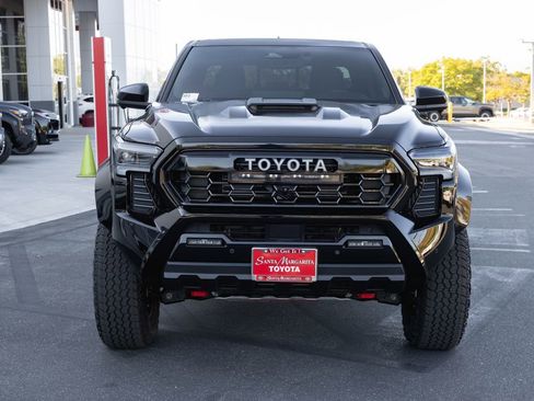 Used 2025 Toyota Tacoma TRD Pro AWD/4WD image 2