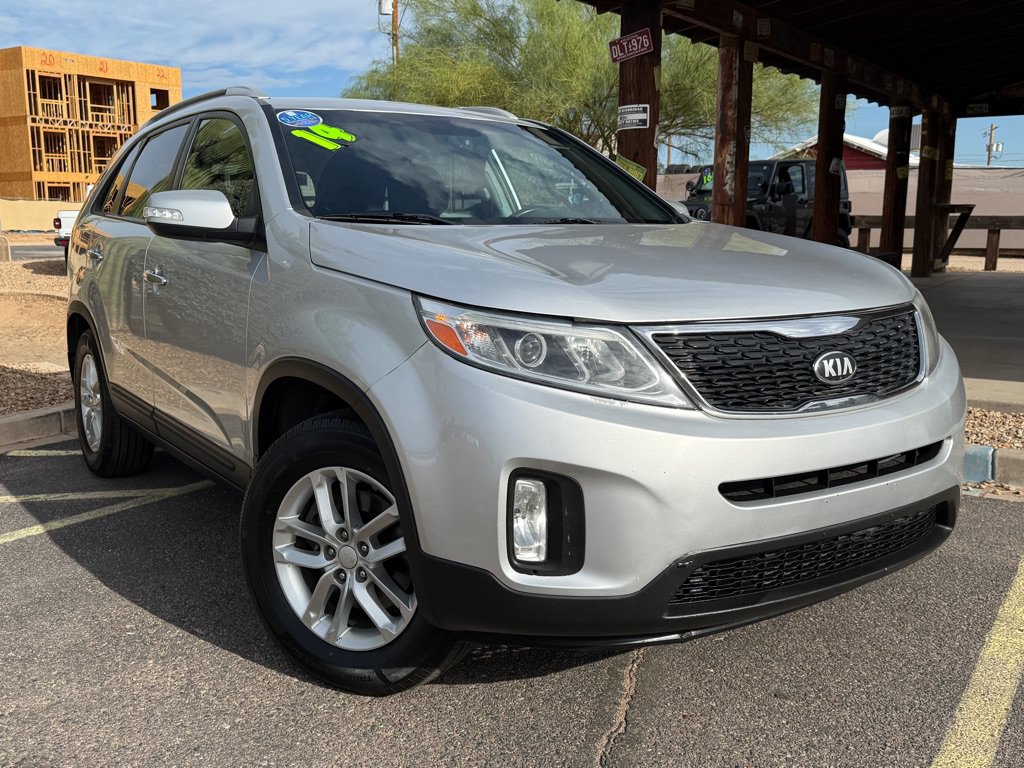 Used 2014 Kia Sorento LX FWD image 2