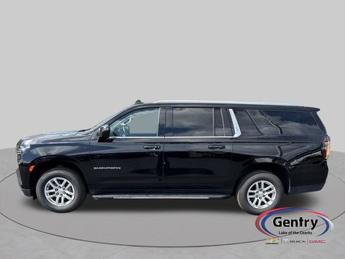 Used 2022 Chevrolet Suburban LT AWD/4WD image 2