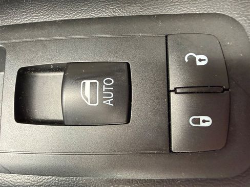 Used 2017 Dodge Durango SXT w/ 3rd Row Seating Group image 35