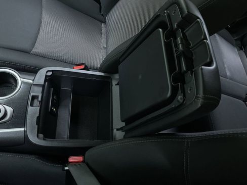 Used 2020 Nissan Pathfinder S image 25