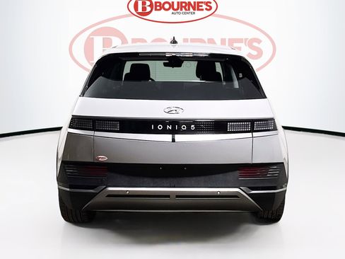 Used 2024 Hyundai Ioniq 5 SE image 9